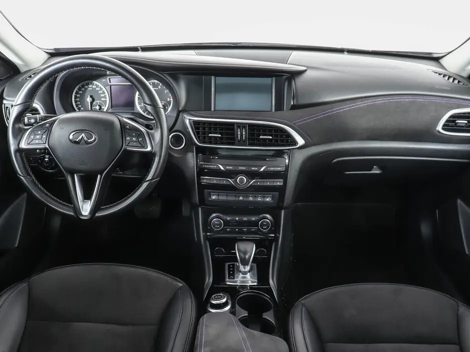 Infiniti Q30