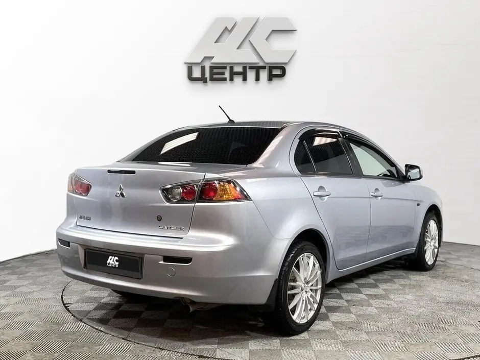 Mitsubishi Lancer
