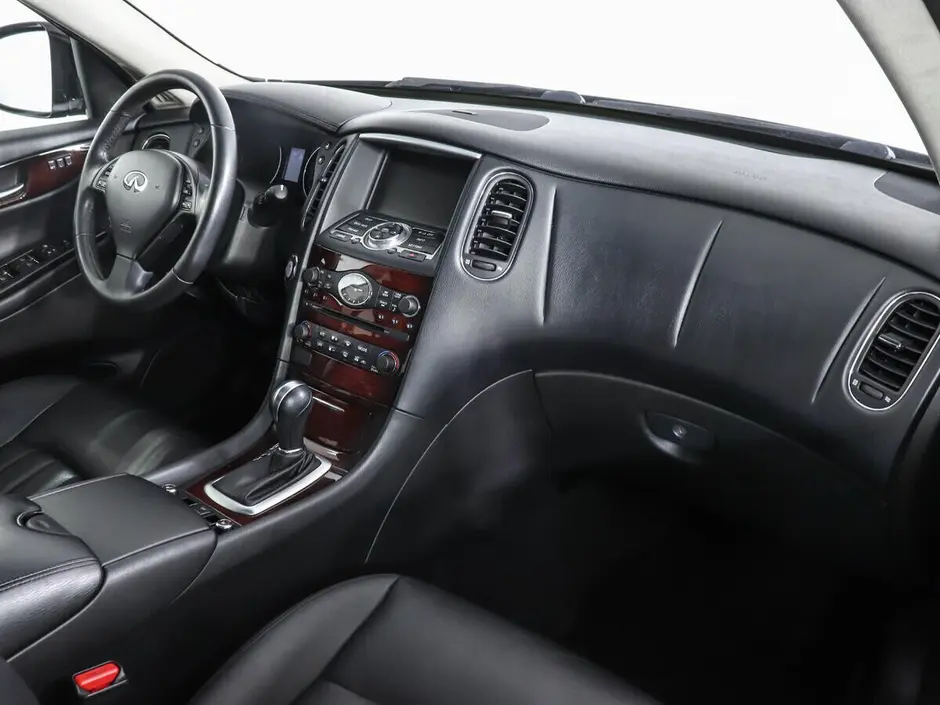 Infiniti QX50