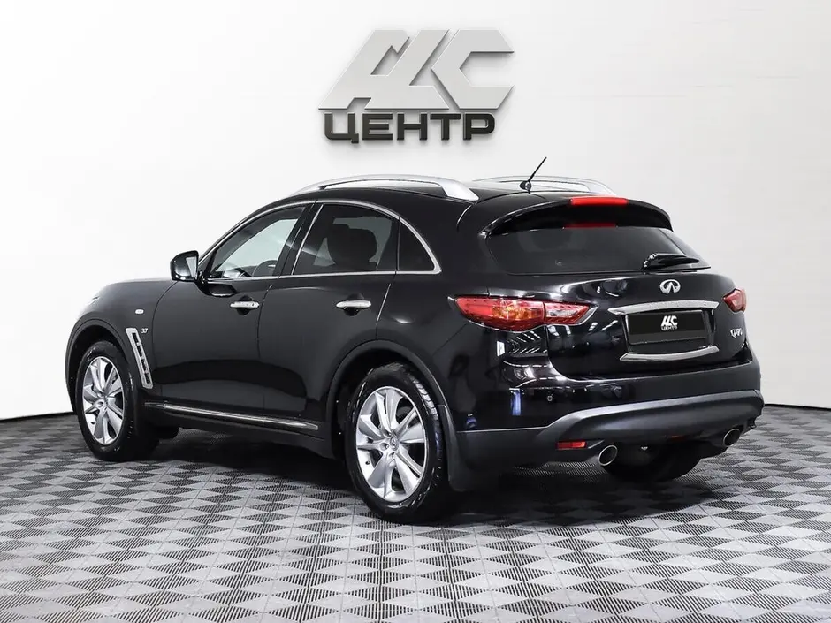 Infiniti QX70