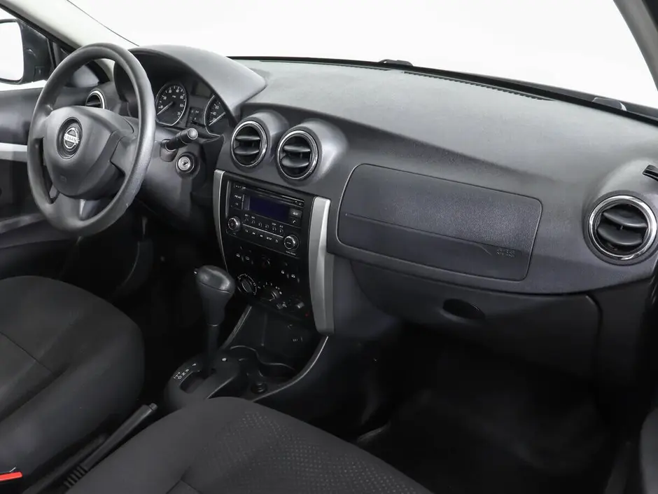 Nissan Almera