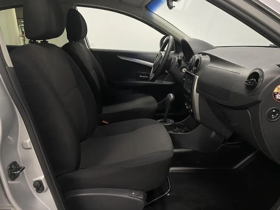 Nissan Almera