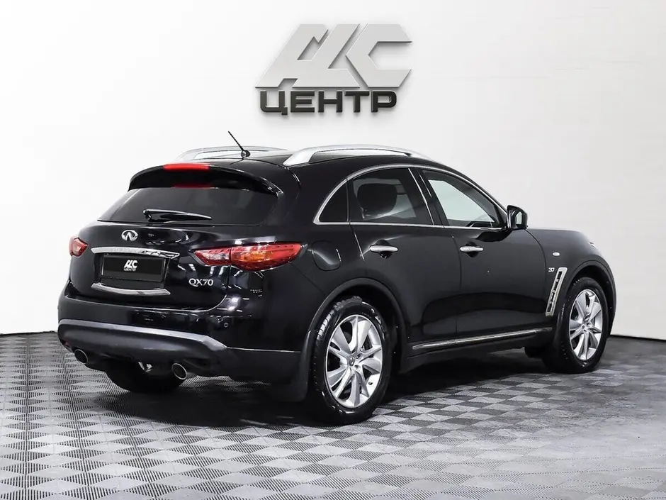 Infiniti QX70