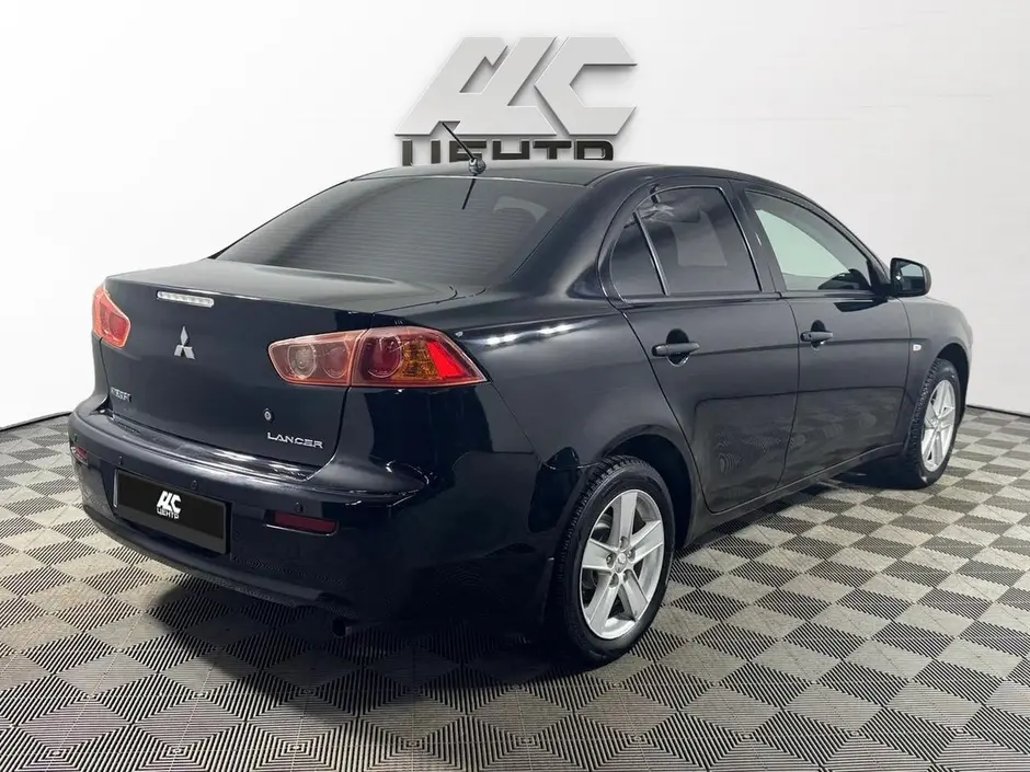 Mitsubishi Lancer