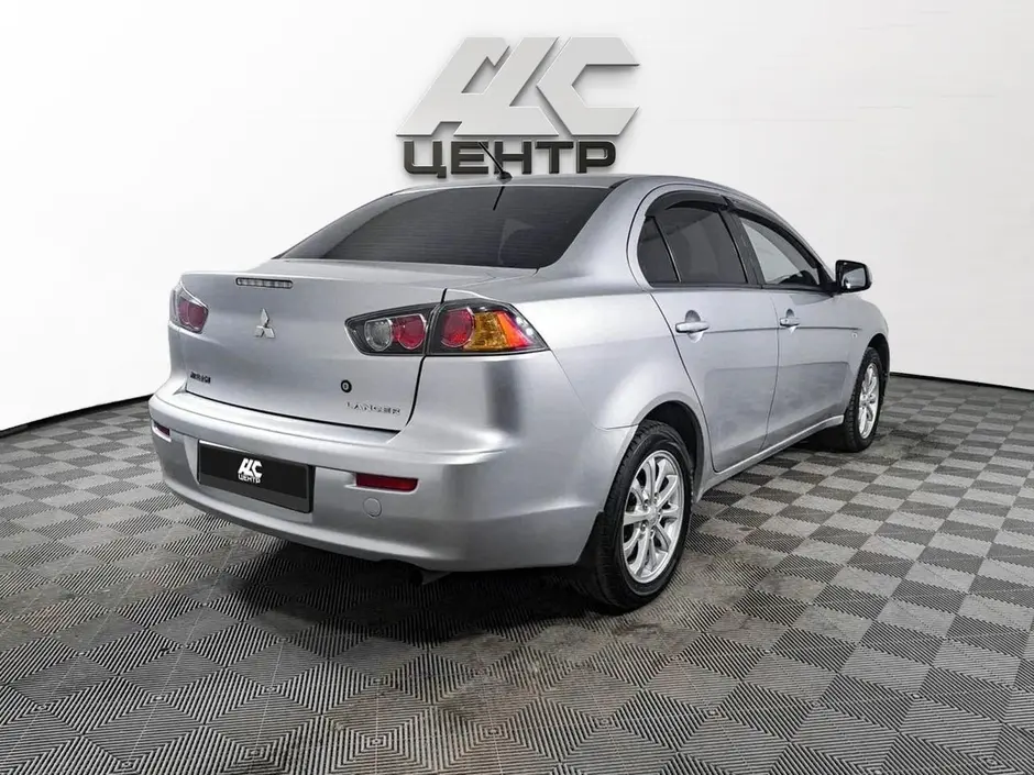 Mitsubishi Lancer