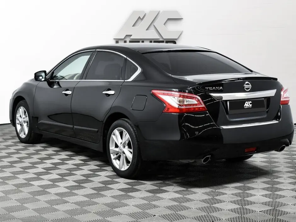 Nissan Teana