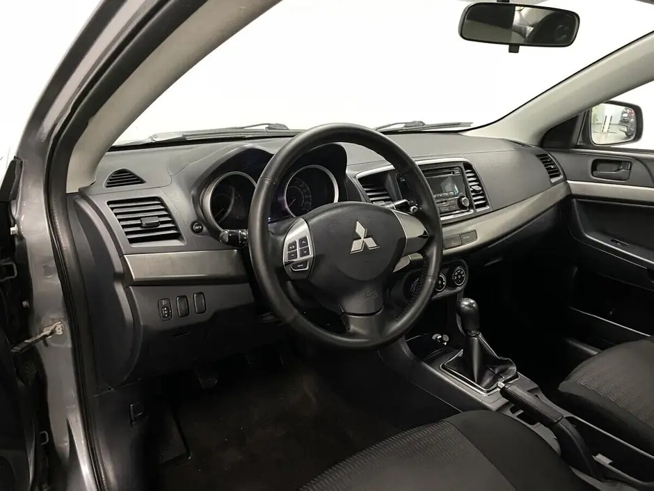 Mitsubishi Lancer