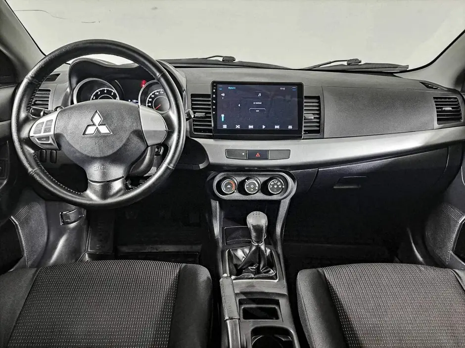 Mitsubishi Lancer