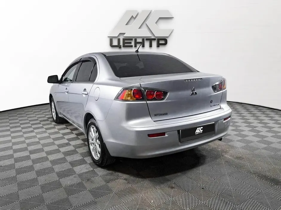Mitsubishi Lancer