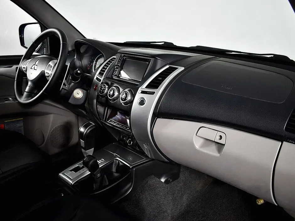 Mitsubishi Pajero Sport