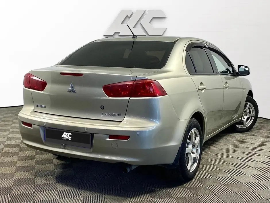 Mitsubishi Lancer