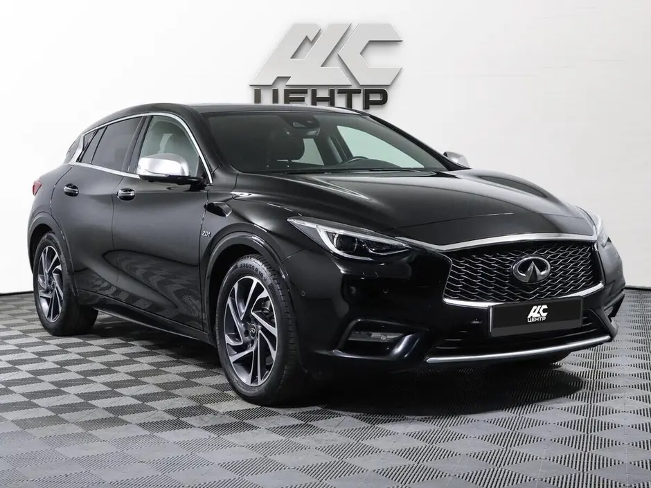 Infiniti Q30