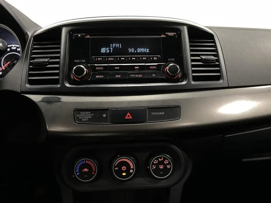 Mitsubishi Lancer