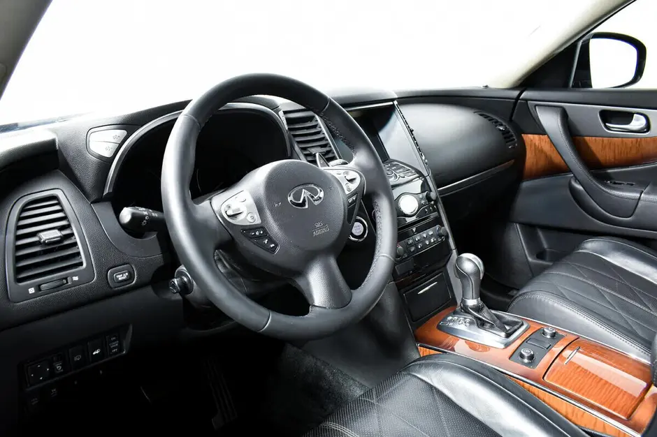 Infiniti QX70