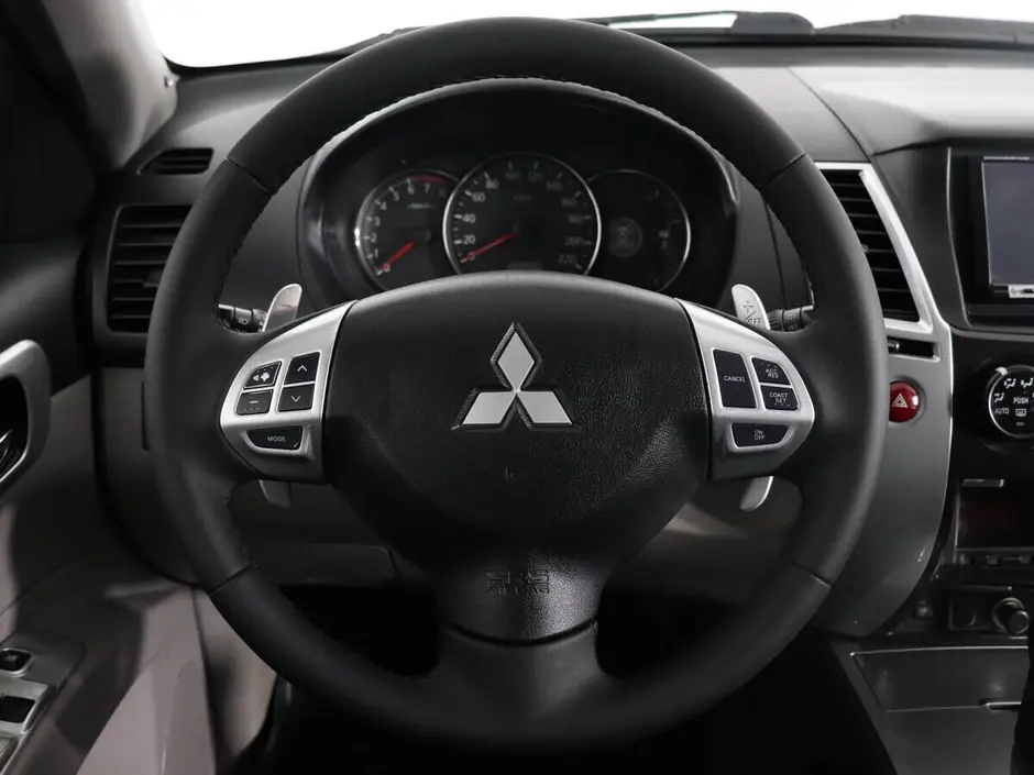 Mitsubishi Pajero Sport