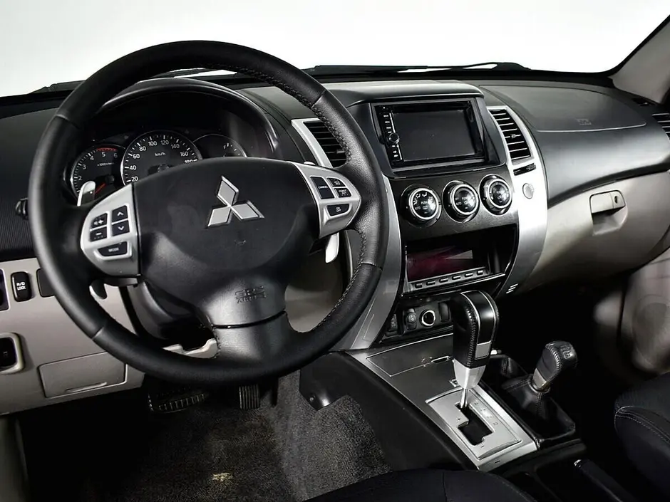 Mitsubishi Pajero Sport