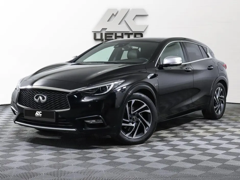 Infiniti Q30
