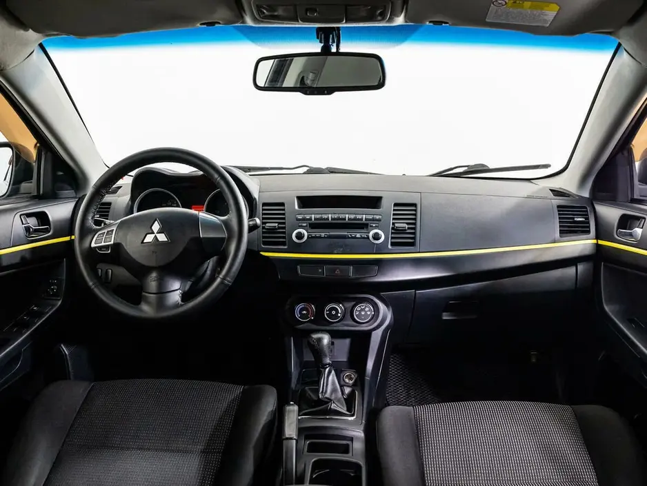 Mitsubishi Lancer