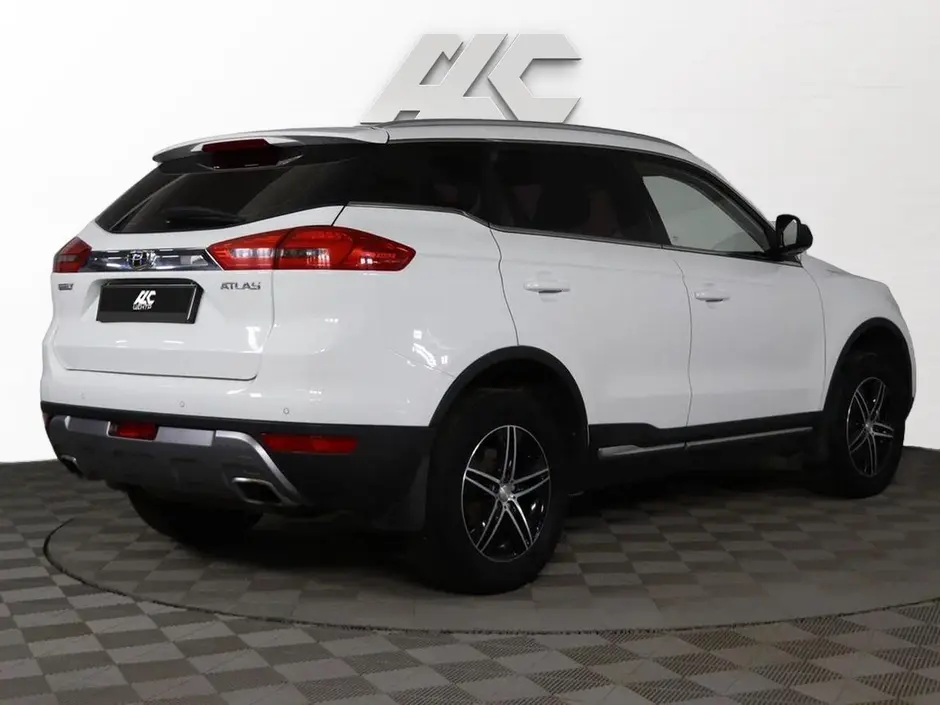 Geely Atlas