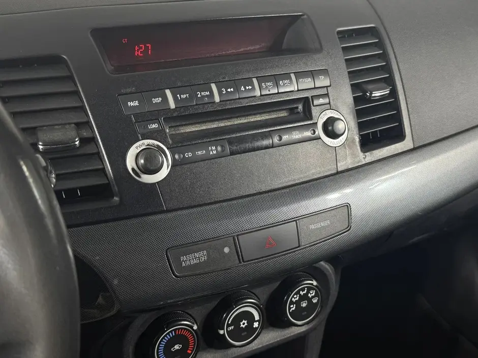 Mitsubishi Lancer