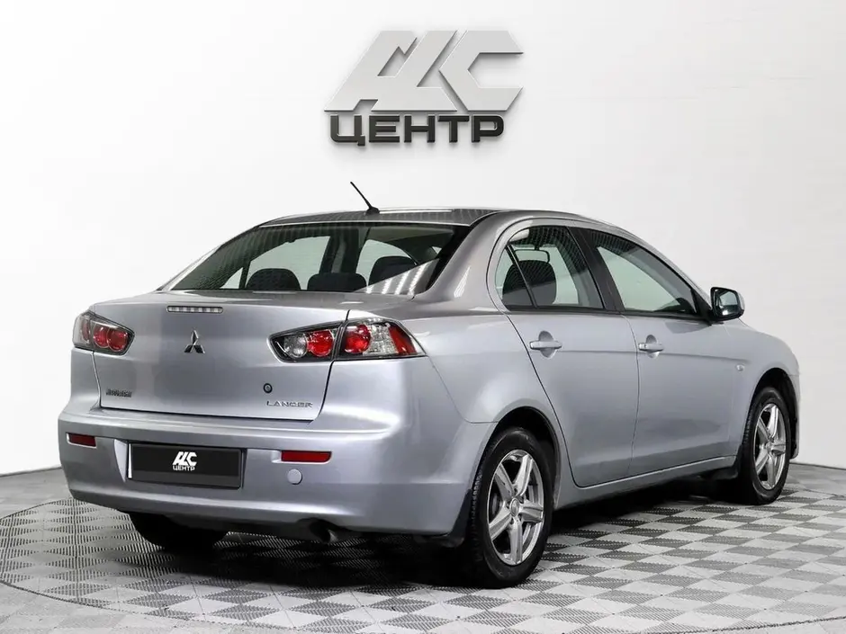 Mitsubishi Lancer