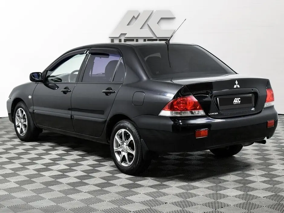 Mitsubishi Lancer