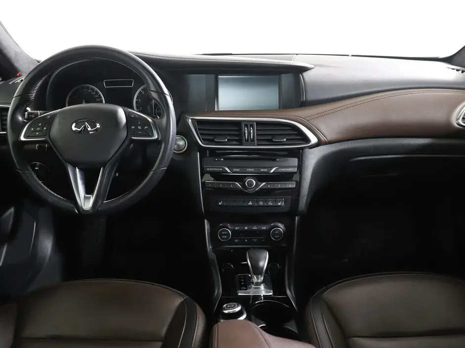Infiniti Q30