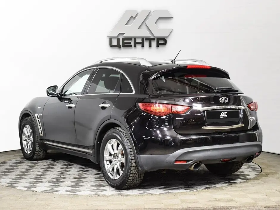 Infiniti QX70
