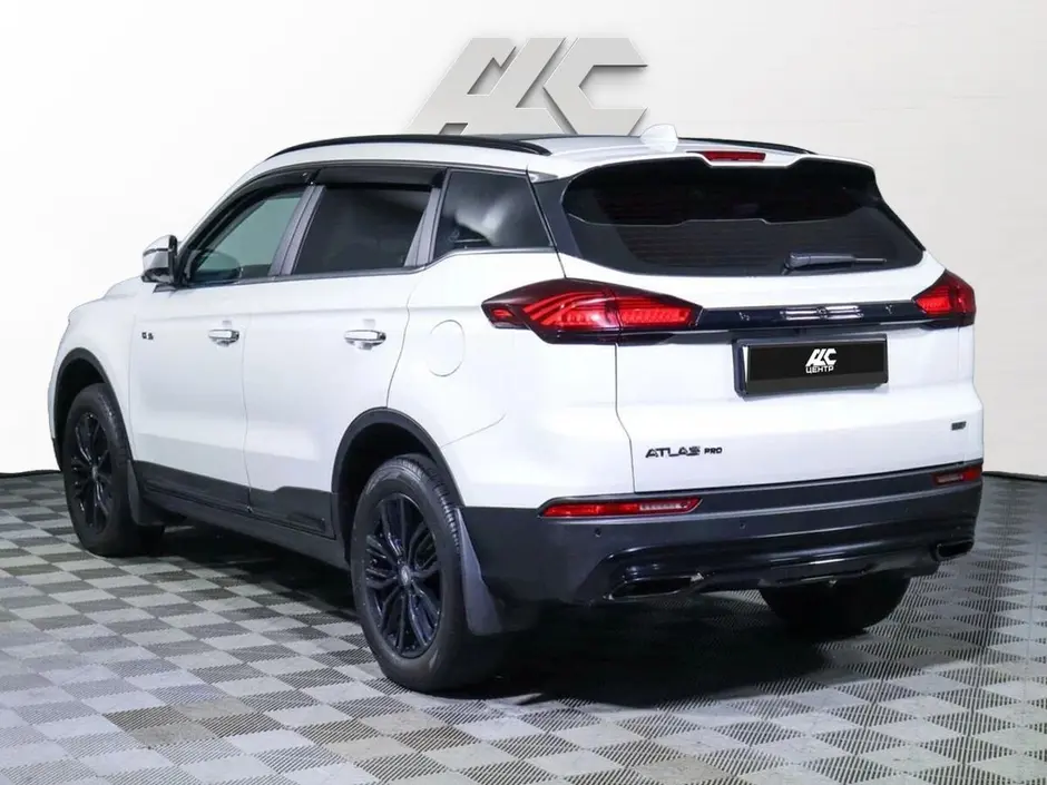Geely Atlas Pro