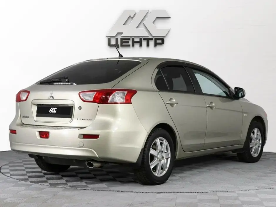Mitsubishi Lancer