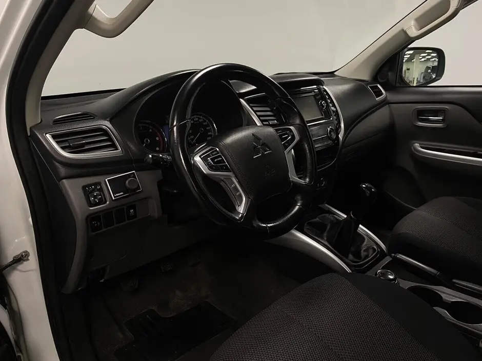 Mitsubishi L200