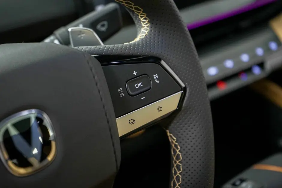 Changan UNI-V