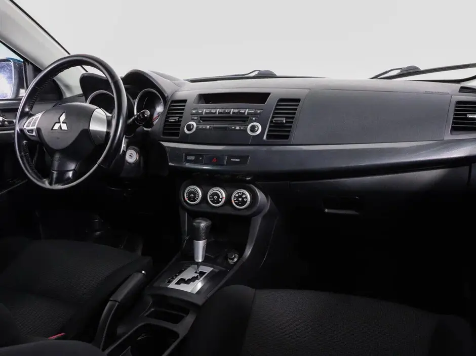 Mitsubishi Lancer