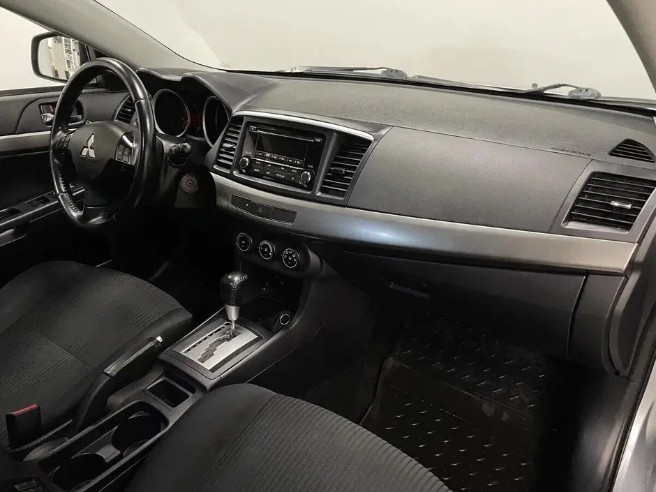 Mitsubishi Lancer