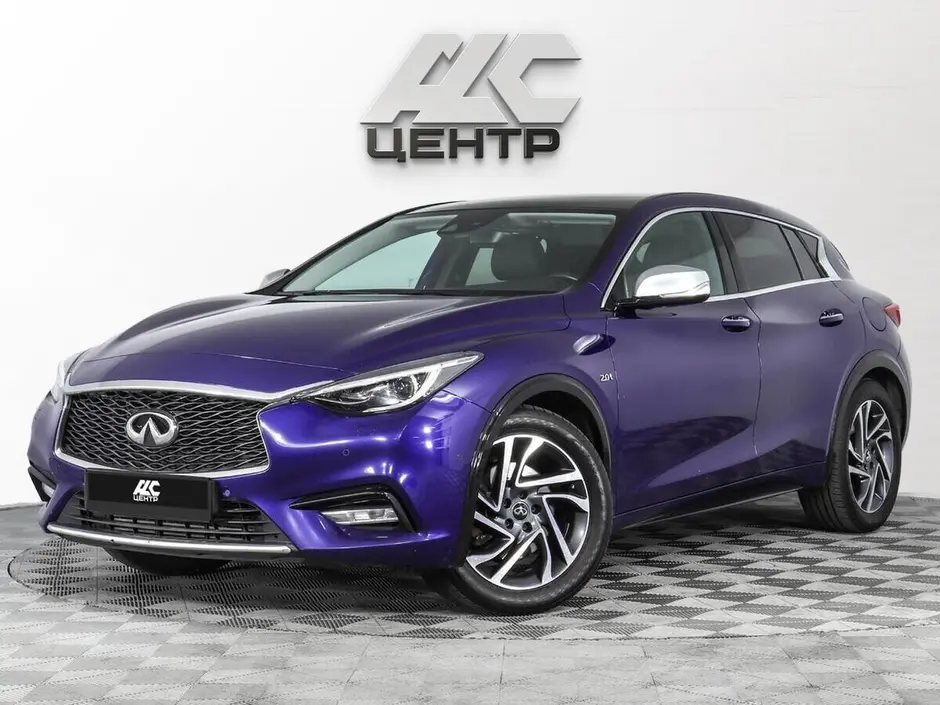 Infiniti Q30