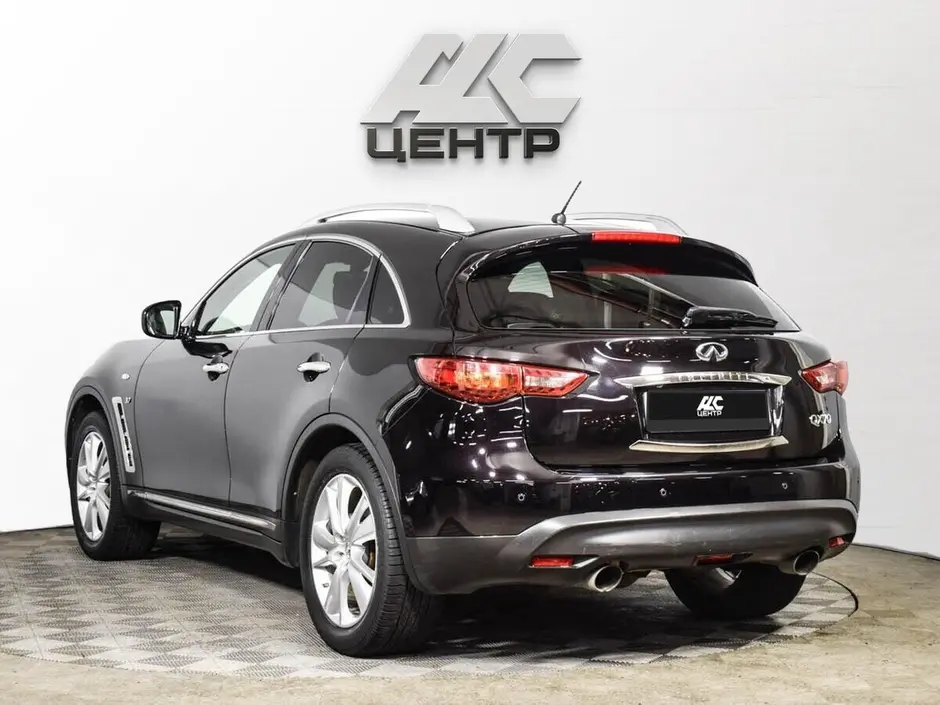 Infiniti QX70