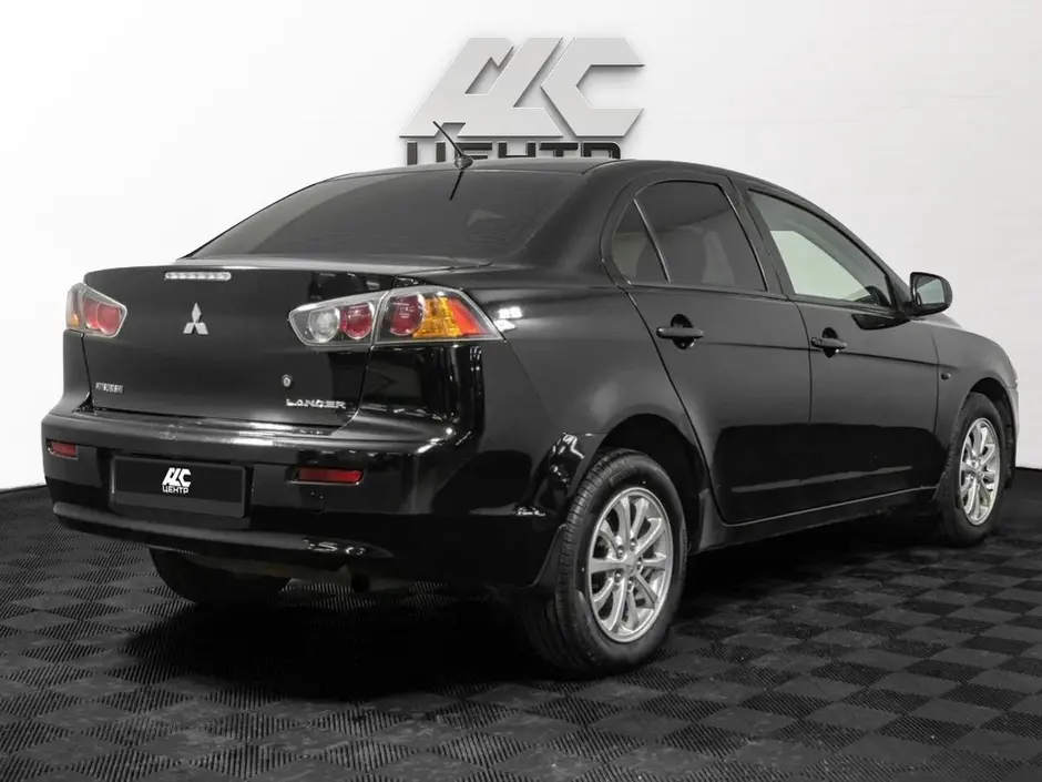 Mitsubishi Lancer