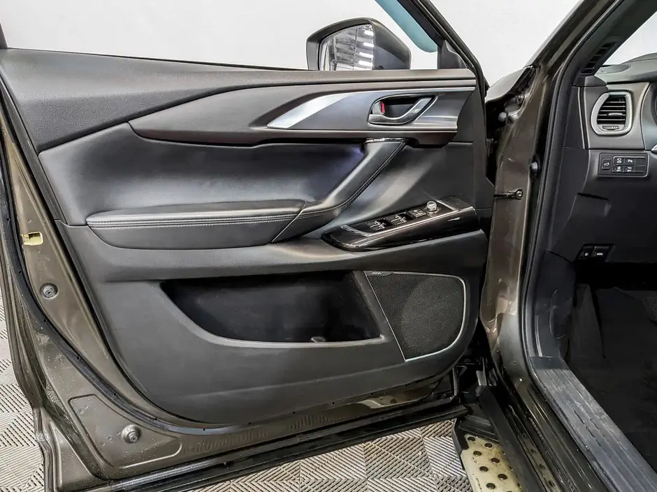 Mazda CX-9