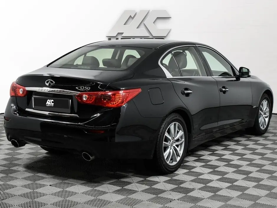 Infiniti Q50