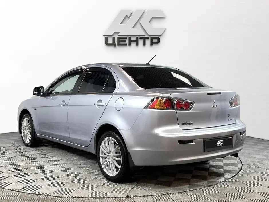 Mitsubishi Lancer