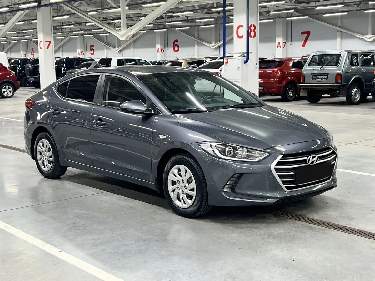Hyundai Elantra