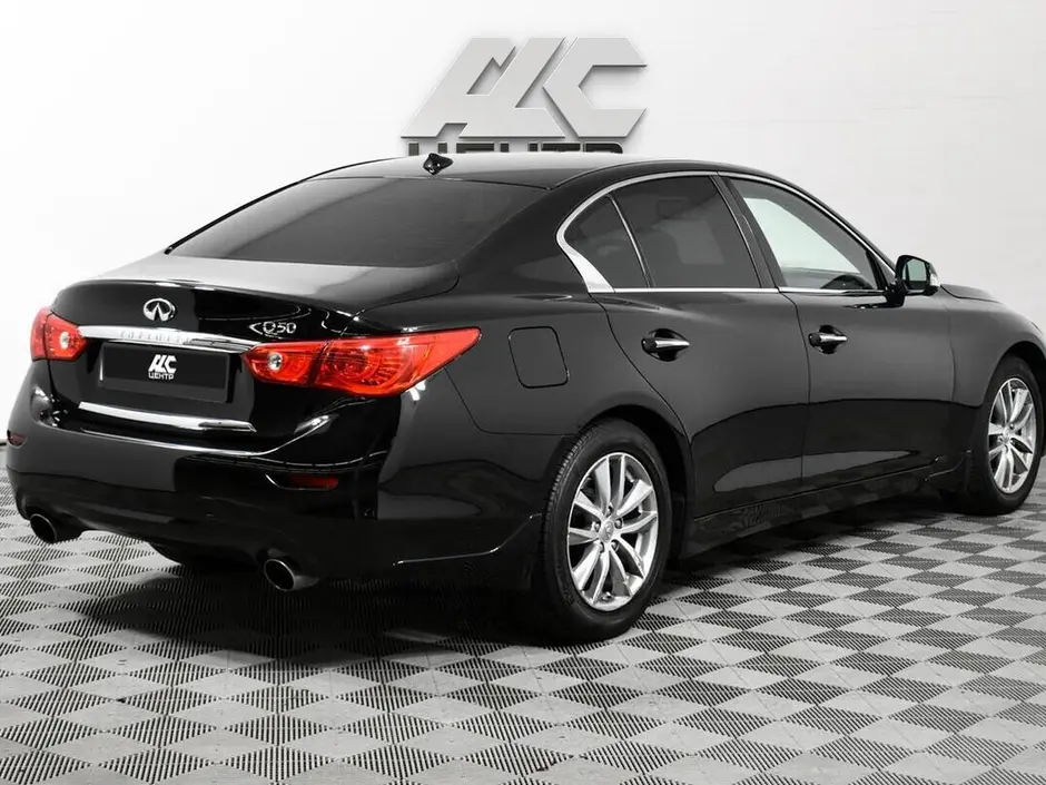 Infiniti Q50