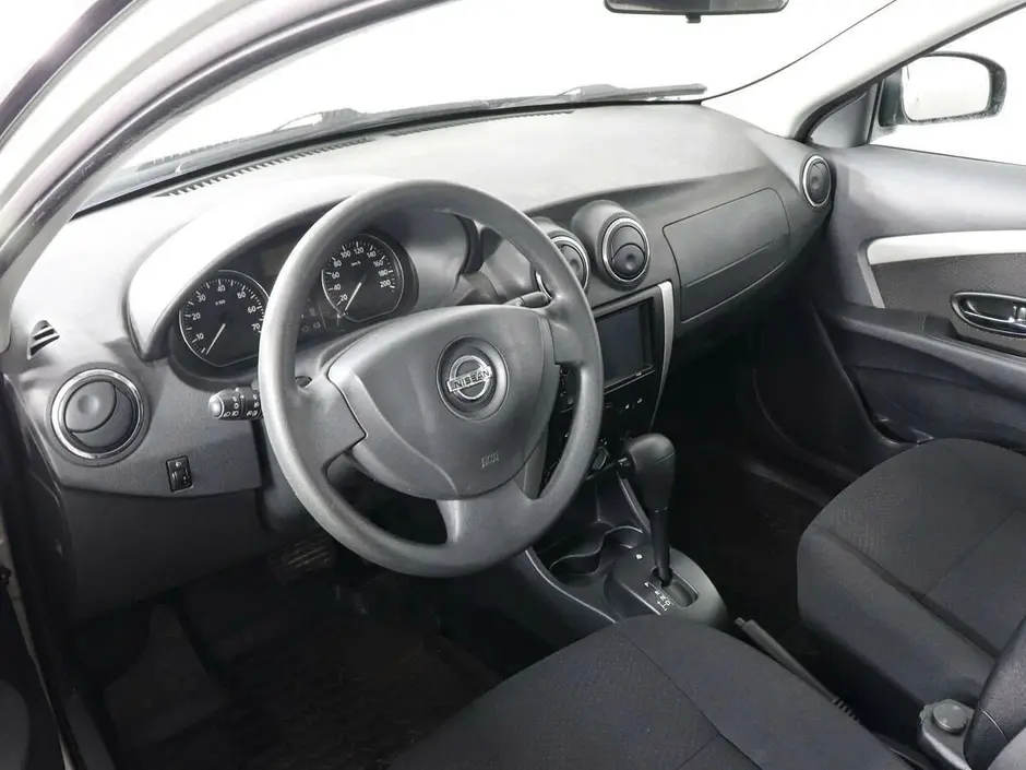 Nissan Almera