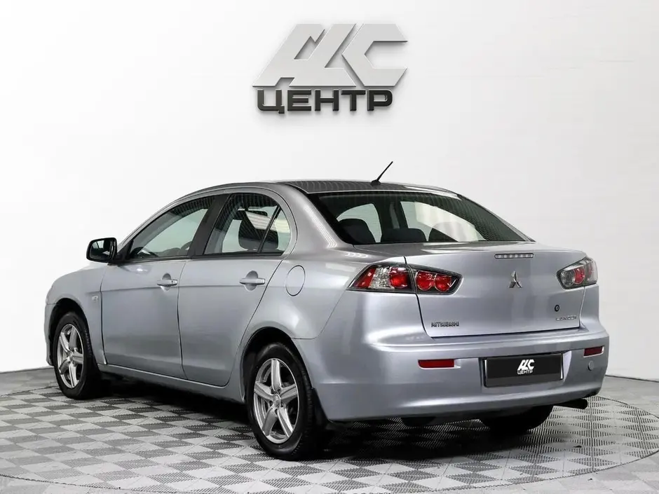 Mitsubishi Lancer