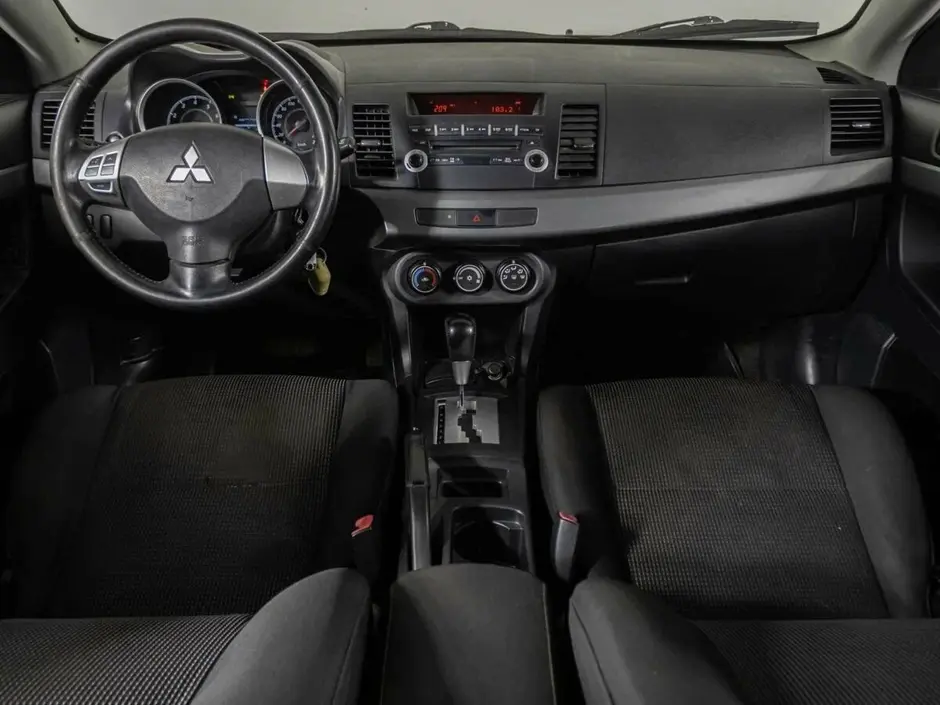 Mitsubishi Lancer
