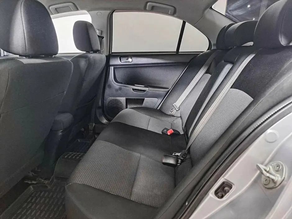 Mitsubishi Lancer
