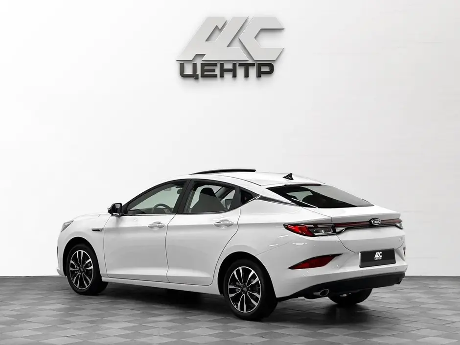 JAC J7