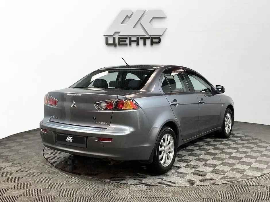 Mitsubishi Lancer