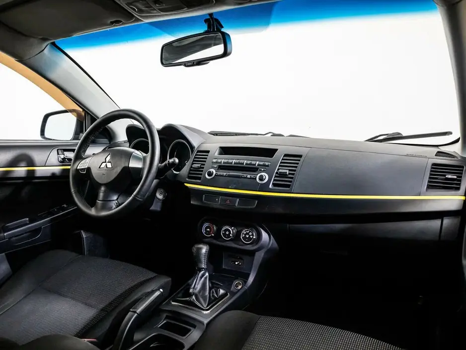 Mitsubishi Lancer