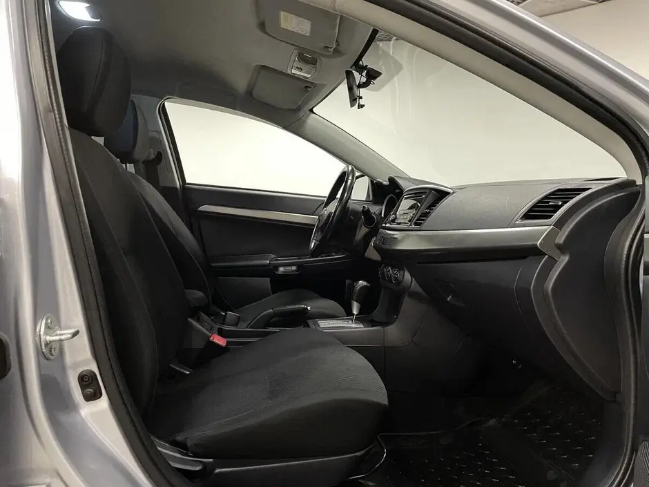 Mitsubishi Lancer